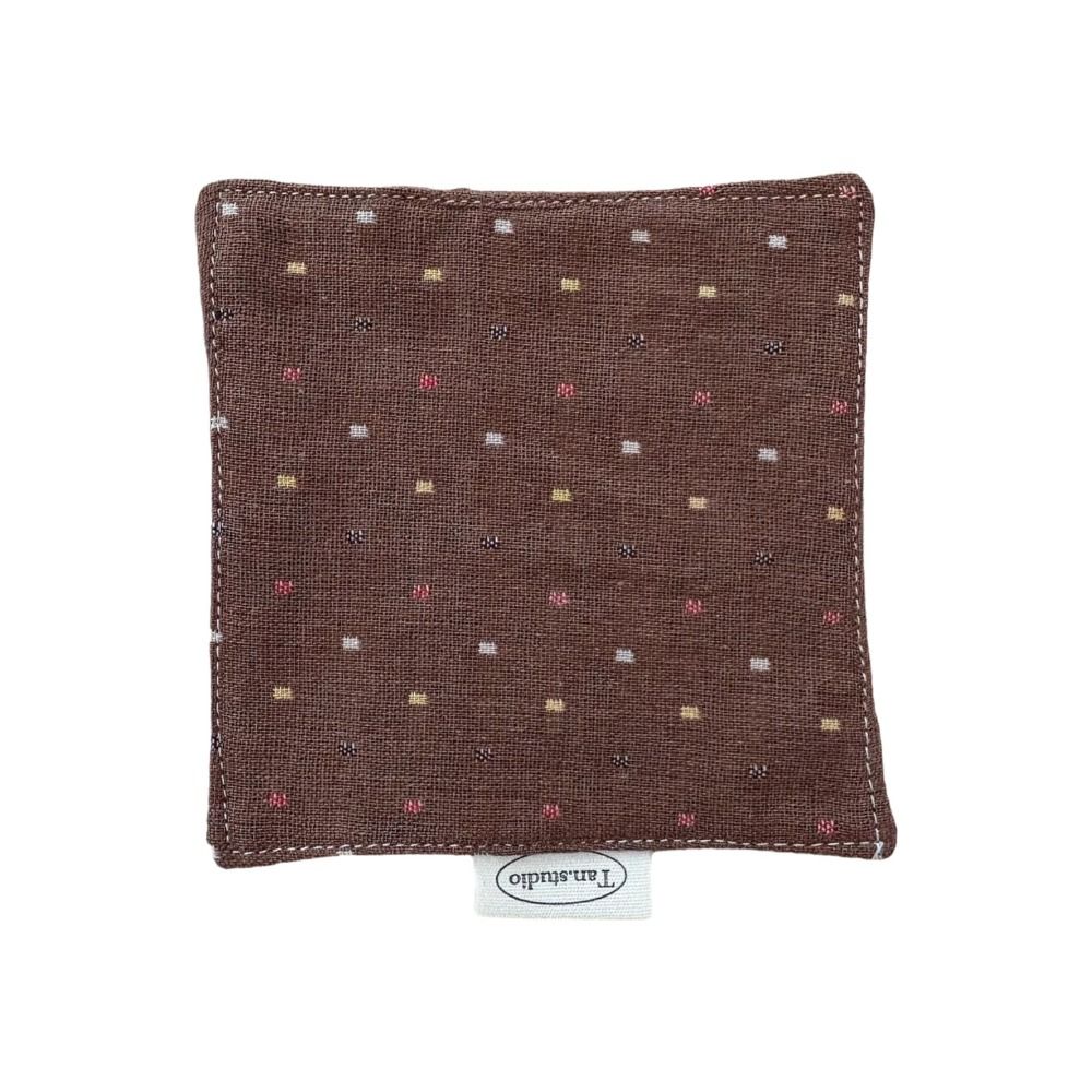 Nieuwe gekleurde waterbekermat - Food Storage On Table recensie en prijs